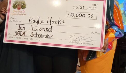 Photo: Kara Branch (right), Founder and CEO of Black Girls Do Engineer Corporation, presents the BGDE Scholarship to senior member Kayla Hooks (middle). Kayla’s mom, Latoya, is pictured on the left.